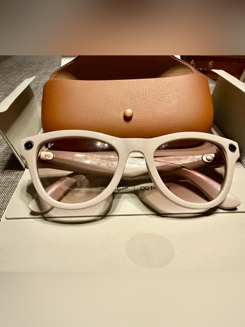 Ray-Ban Meta Skyler Smart Glasses – Shiny Chalky Gray (Large) – Like New